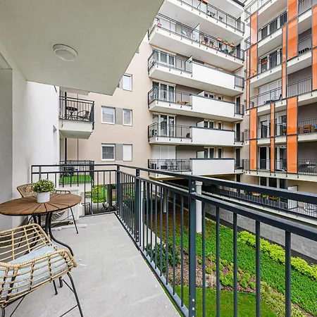 Parkwest Royale Ac And Balcony With Paid Parking * בודפשט